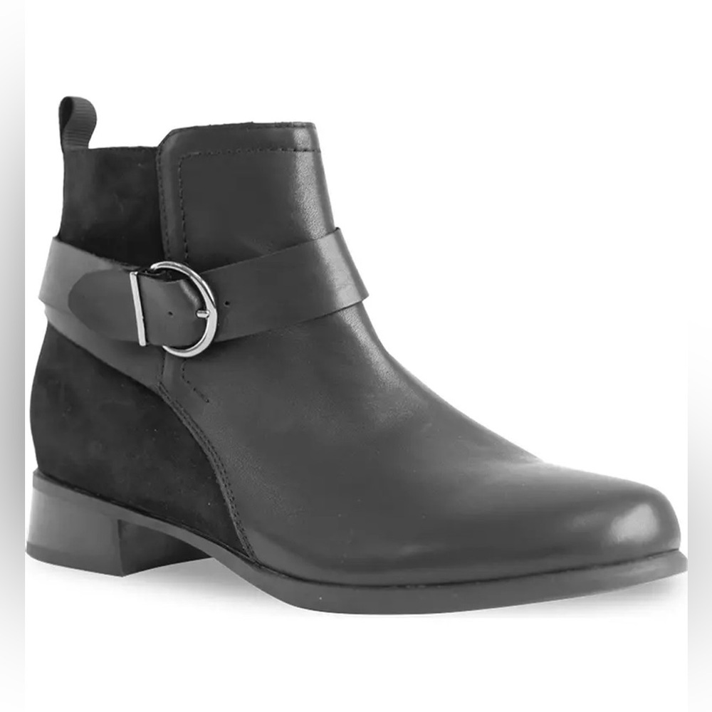 NEW MUNRO CHESTNUT BOOTS IN BLACK COMBO 9.5